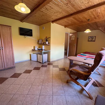 Na Skraju Lasu Homestay *